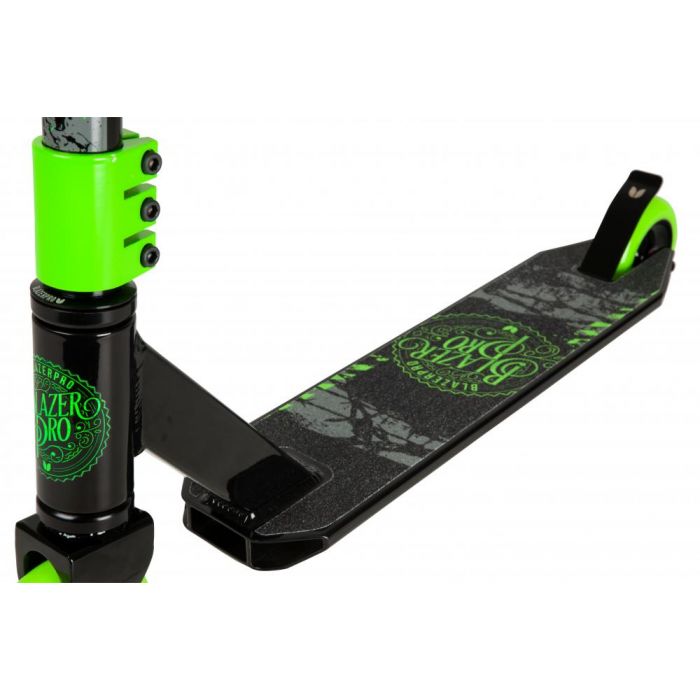 Blazer Pro Decay Wired Black/Green stuntstep